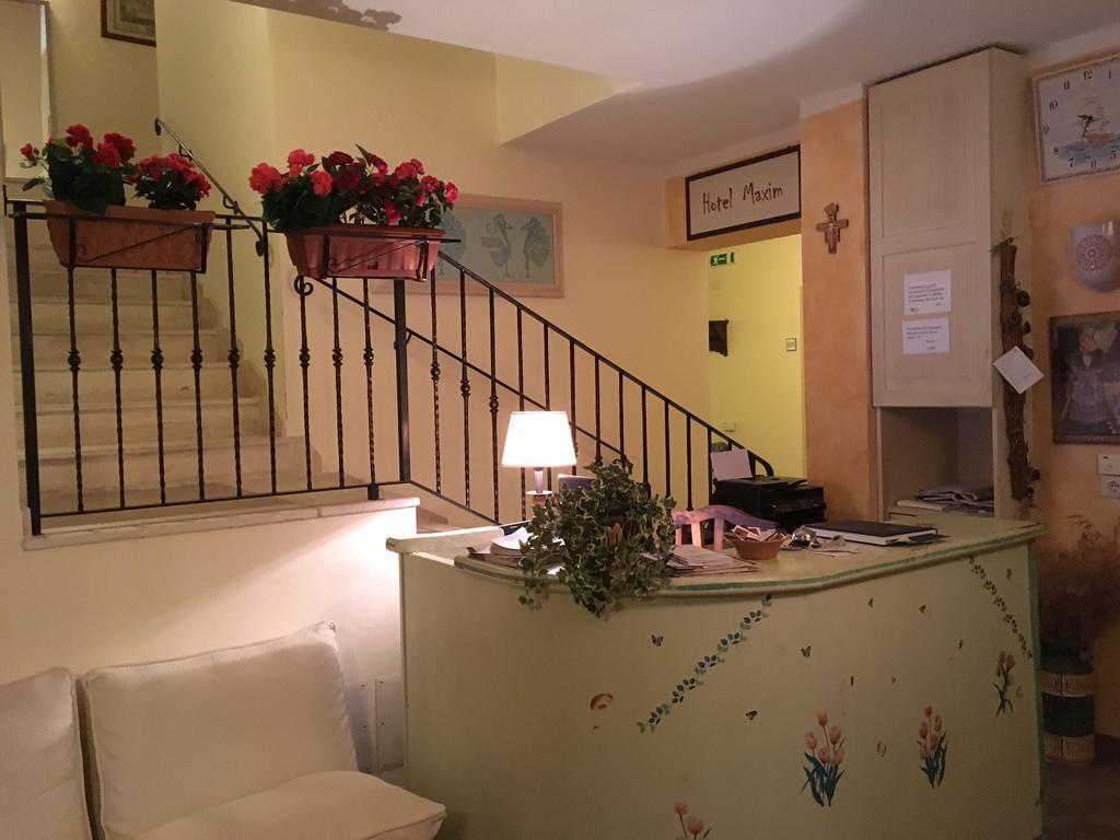 Hotel Maxim Olbia Exterior photo