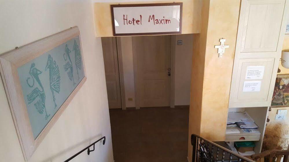 Hotel Maxim Olbia Exterior photo